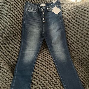 Kan Can- high rise- skinny- size 15/31